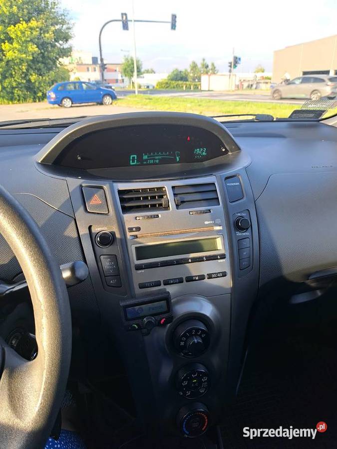 TOYOTA YARIS Rok produkcji 2011 Szczecinek
