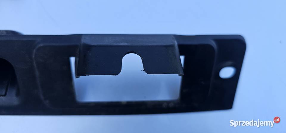 Osłona zamka klapy mercedes w203 coupe