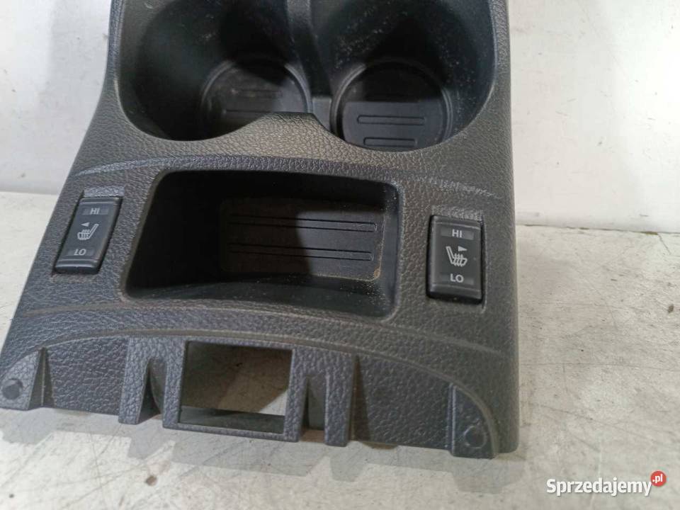 SCHOWEK TUNELU UCHWYT NA KUBKI NISSAN QASHQAI osobowe