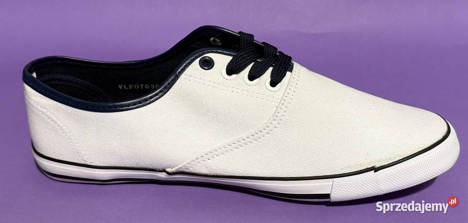 Białe męskie trampki rozmiar 45 275 biały
