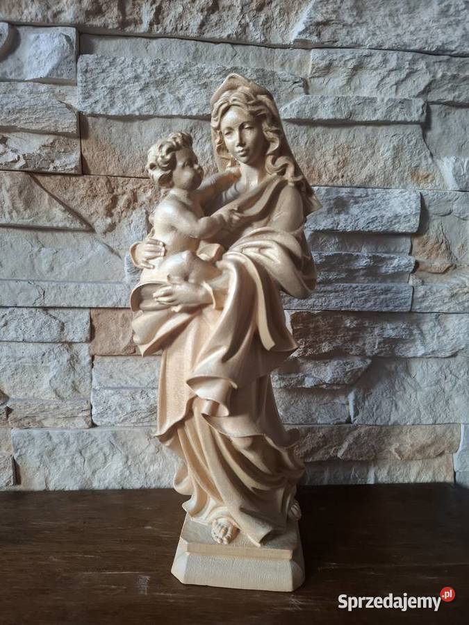 Rzeźba z drewna Matka Boża z Dzieciątkiem Lubień