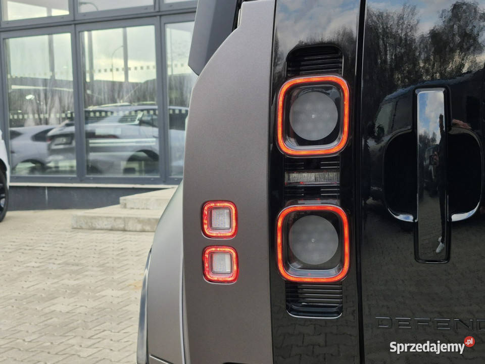 Land Rover Defender Defender 44P V8 635 AWD Auto gniazdo USB Łódź sprzedam