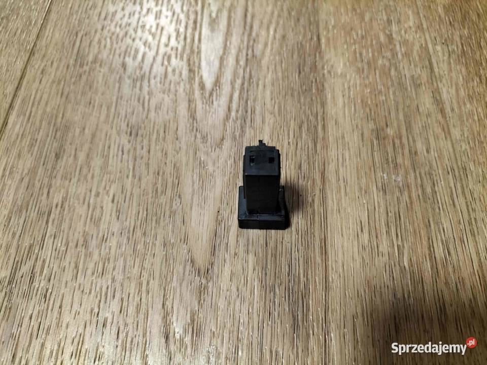 Włącznik światła stop BMW E46 E81E87 E88 E60 E61 Czujniki zużycia klocków Poręba sprzedam