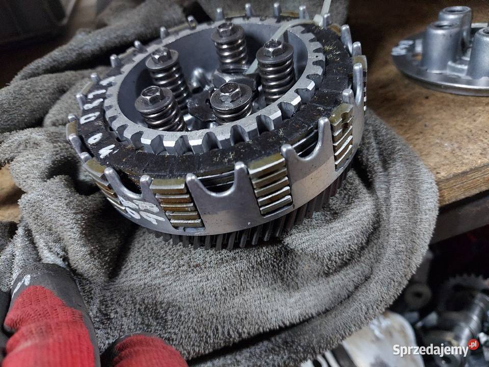 Suzuki RG 80 gamma sprzęgło kosz sprzęgłowy