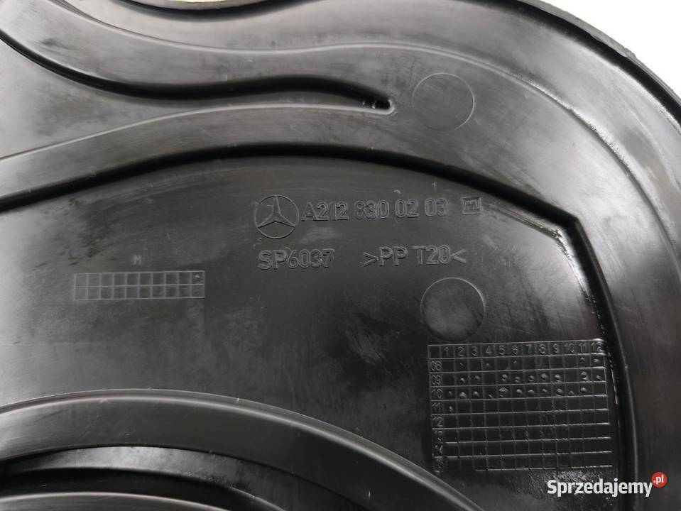 KANAŁ POWIETRZA MERCEDES ECLASA W212 SEDAN