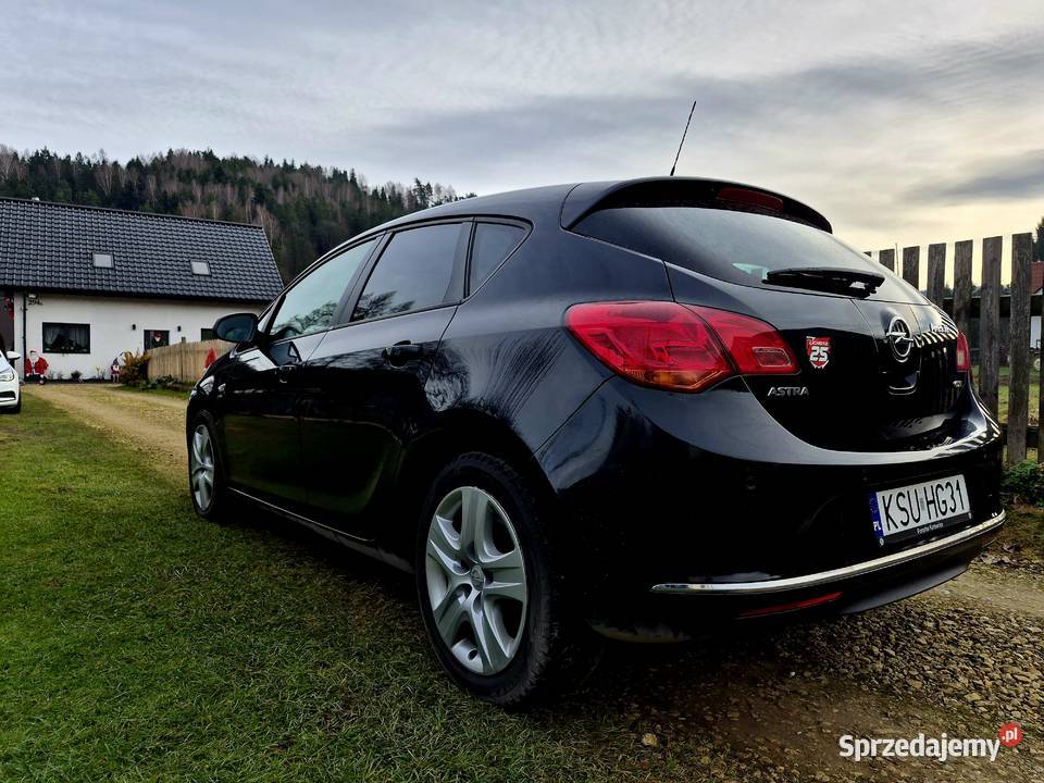 Opel Astra J 16cdti 136 2014 bogate wyposażenie