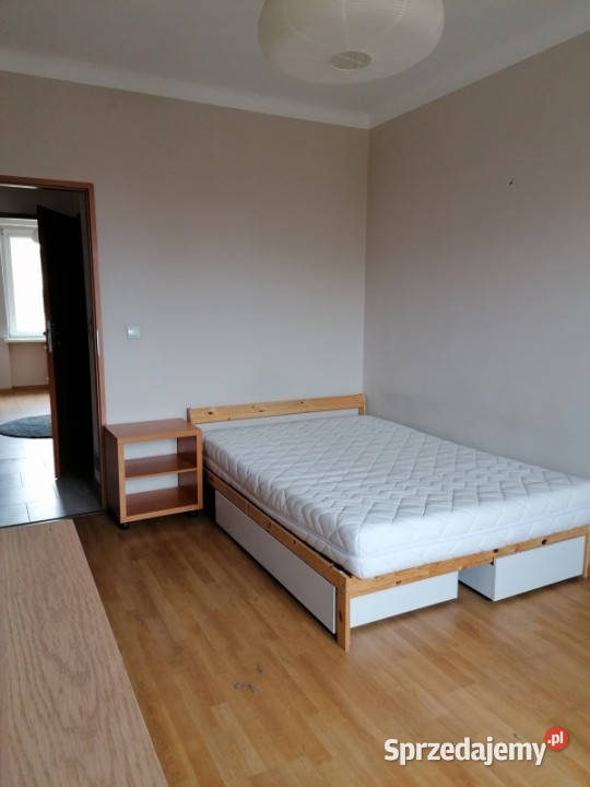 Dwupokojowe mieszkanie z osobną kuchnią i 40m2 Warszawa