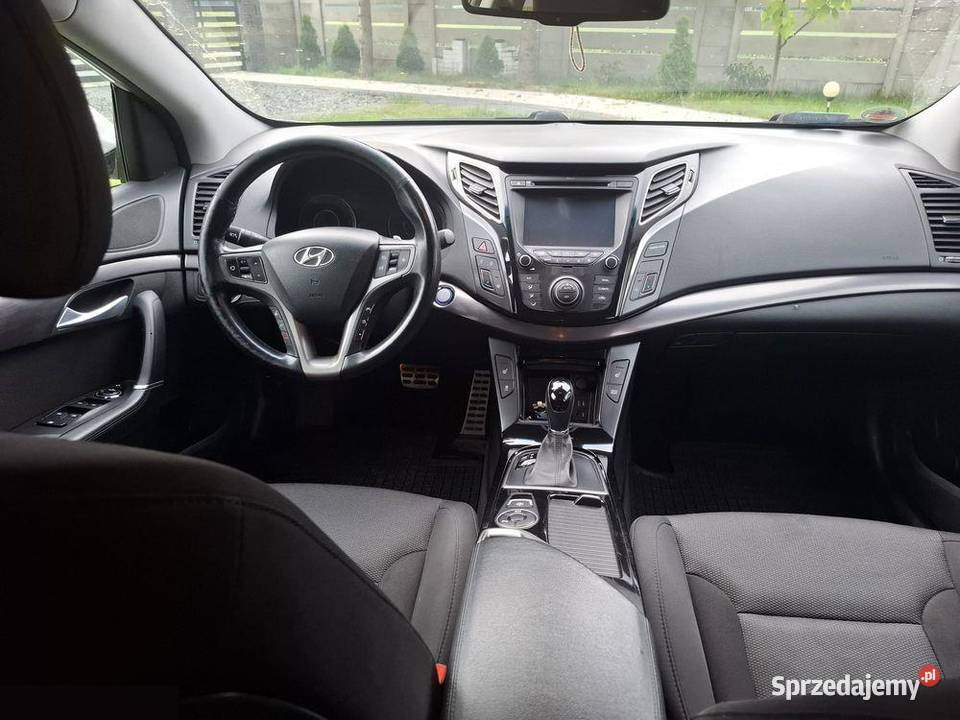 Hyundai i40 Kombi 17 CRDi DCT Premium 141 2015r