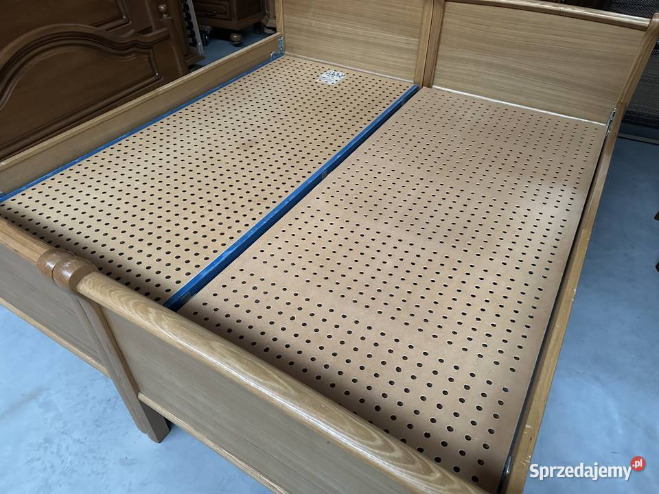 Duże łóżko 180200 ze stelażem Sławoszewek