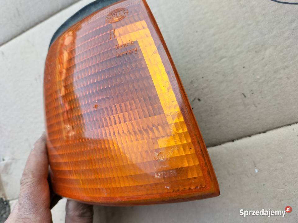 AUDI 80B3 80 B3 KIERUNKOWSKAZ PRAWY
