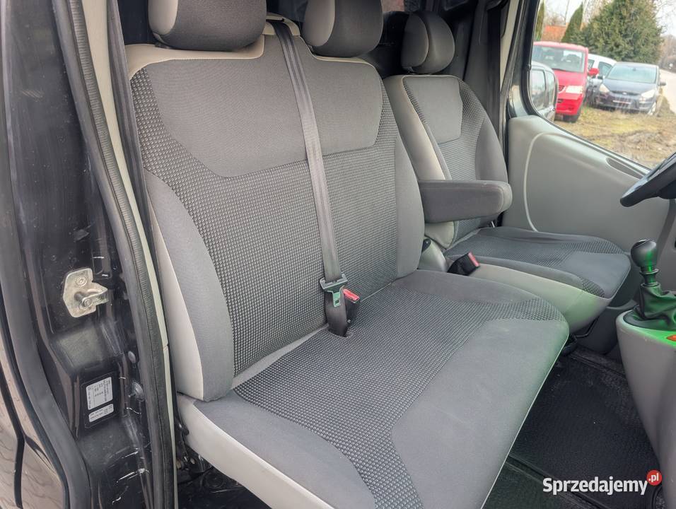 Opel Vivaro 2012 20 TDCi 198 stan Góra Kalwaria sprzedam