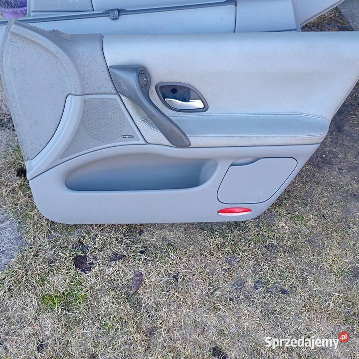 Komplet boczków skórzanych Cabase Renault Laguna Tapicerki samochodowe sprzedam