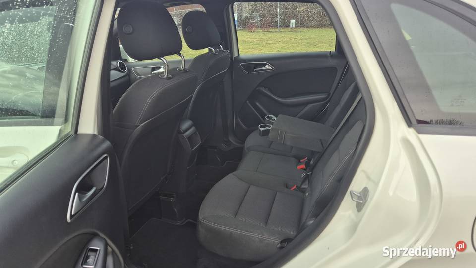 MERC 18 109 DIESEL OPŁACONY bogata wersja Rok produkcji 2012 Rzeszów