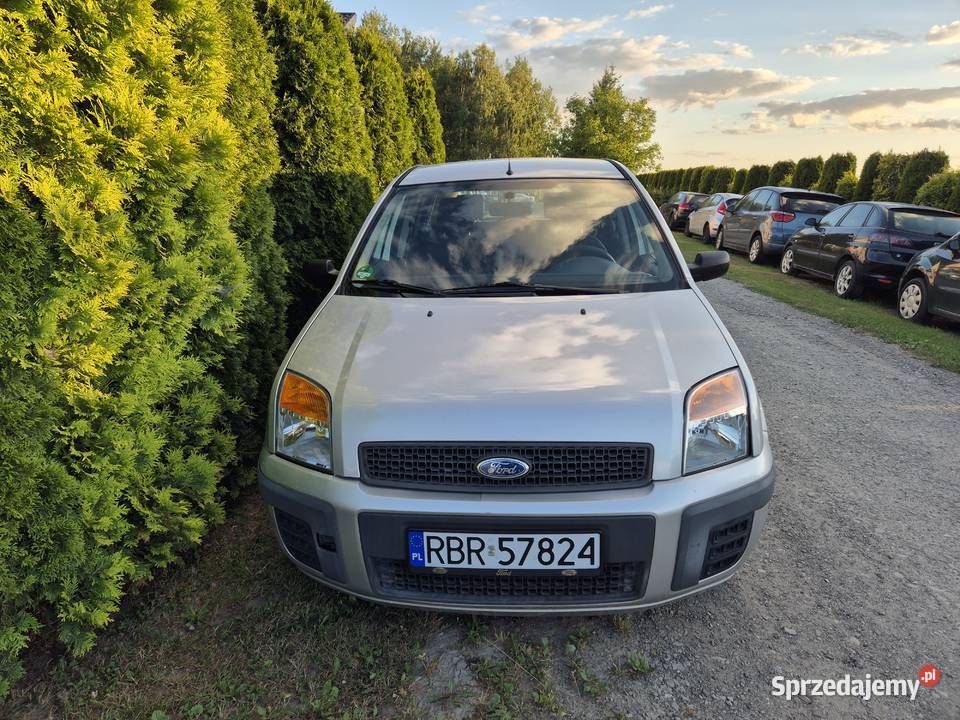 FORD FUSION 16 Benzyna 2007 Sprowadzony z 1600cm3 Haczów sprzedam