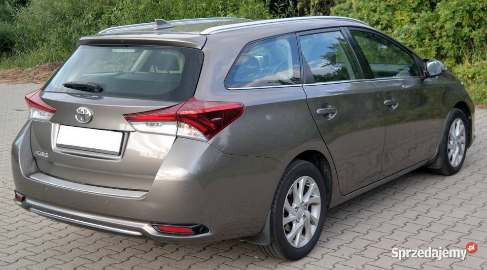 Toyota Auris 16 kombi benzyna Salon polska Grójec