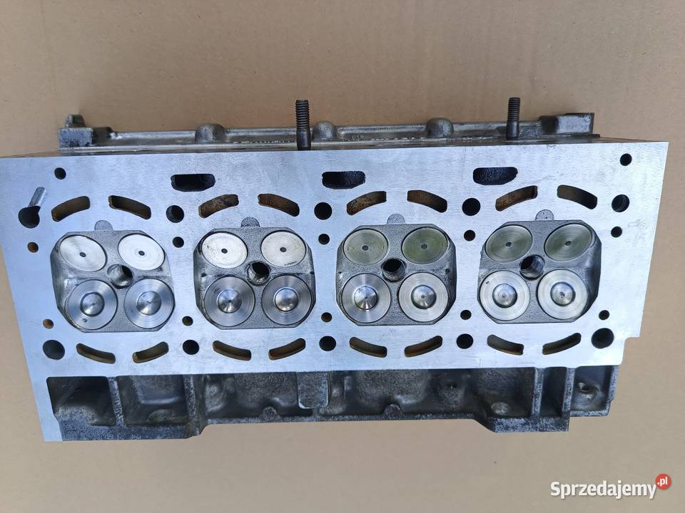 Głowica silnika skoda VW golf seat 14 16V Głowno