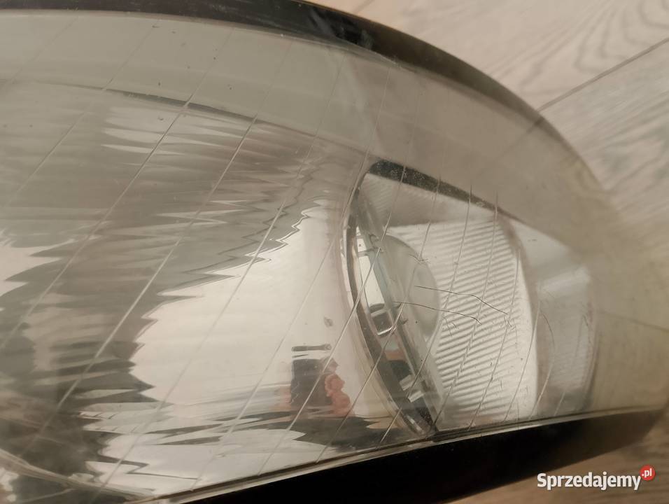 VOLVO V50 reflektor lewy przód na części Kraków