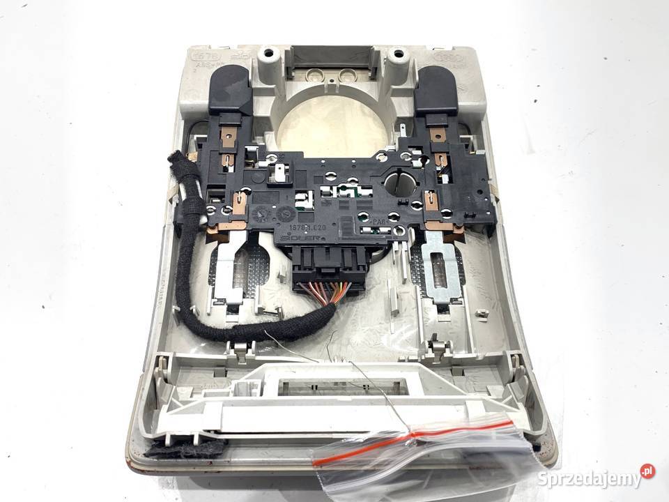 LAMPA SUFITOWA AUDI A4 B6 8E0947135A podkarpackie