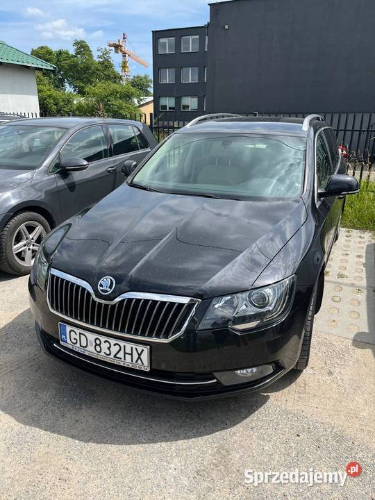 Syndyk sprzeda samochód Skoda Superb 2014 146 Pruszcz Gdański