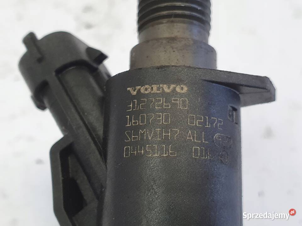 WTRYSKIWACZ Volvo V70 III S80 II XC60 24 D5