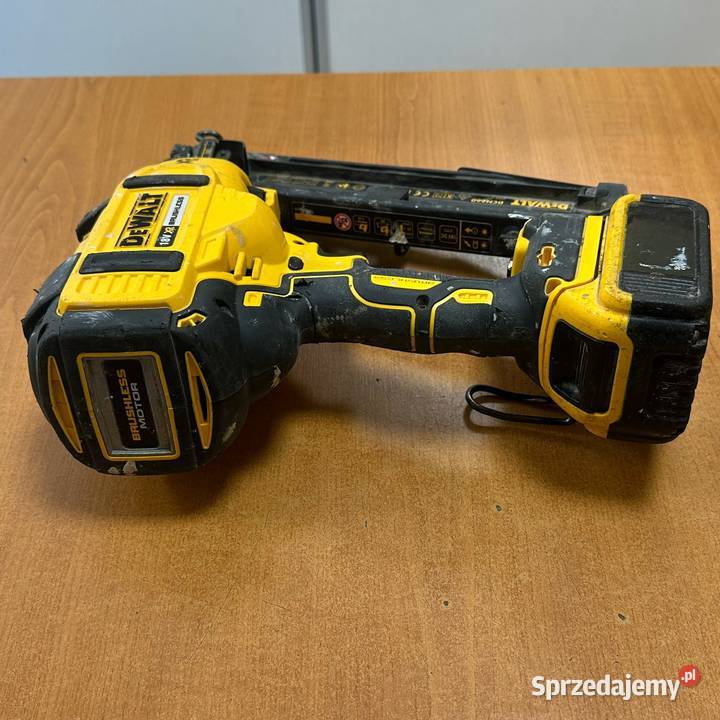 Gwoździarka DeWALT 16Ga 18V DCN660N aku 5 Ah Gwoździarki