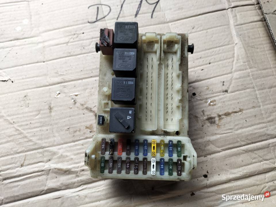 SKRZYNKA BEZPIECZNIKÓW FORD MONDEO MK1 MK2 18 TD Kamień-Kolonia