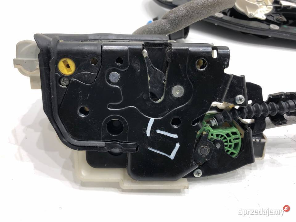 ZAMEK DRZWI LEWY TYŁ AUDI Q7 4M SUV 4M0839015J