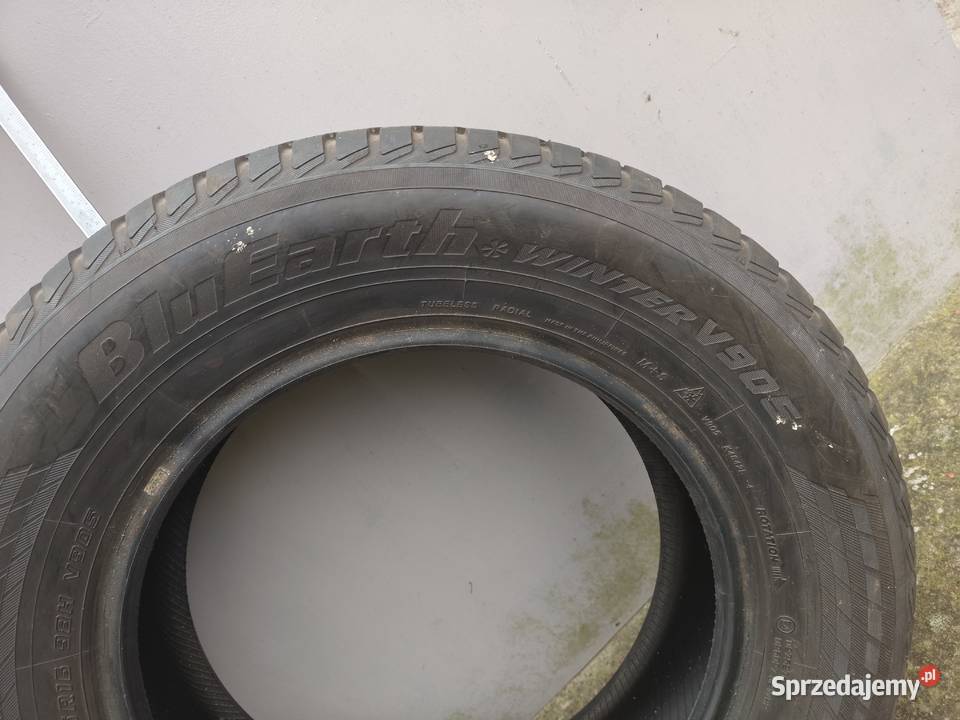 Yokohama Bluearth Winter V905 21565R16 65 Rawa Mazowiecka