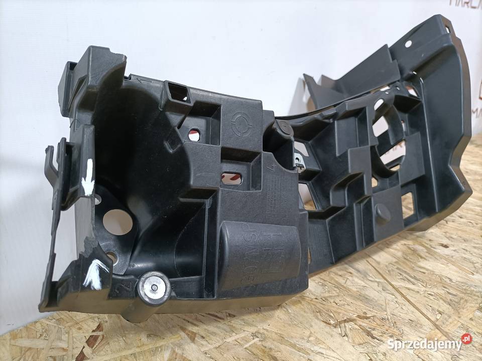 BMW X7 G07 WSPORNIK MOCOWANIE ZDERZAKA