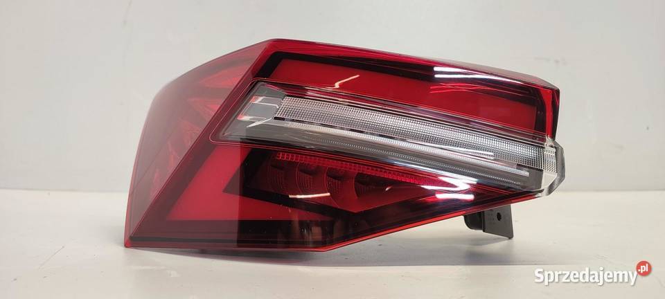 SKODA KAROQ LAMPA LEWY TYŁ 57A945207D osobowe