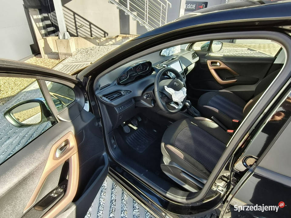 Peugeot 208 12 benzyna 82 klimatyzacja tablet Kęty