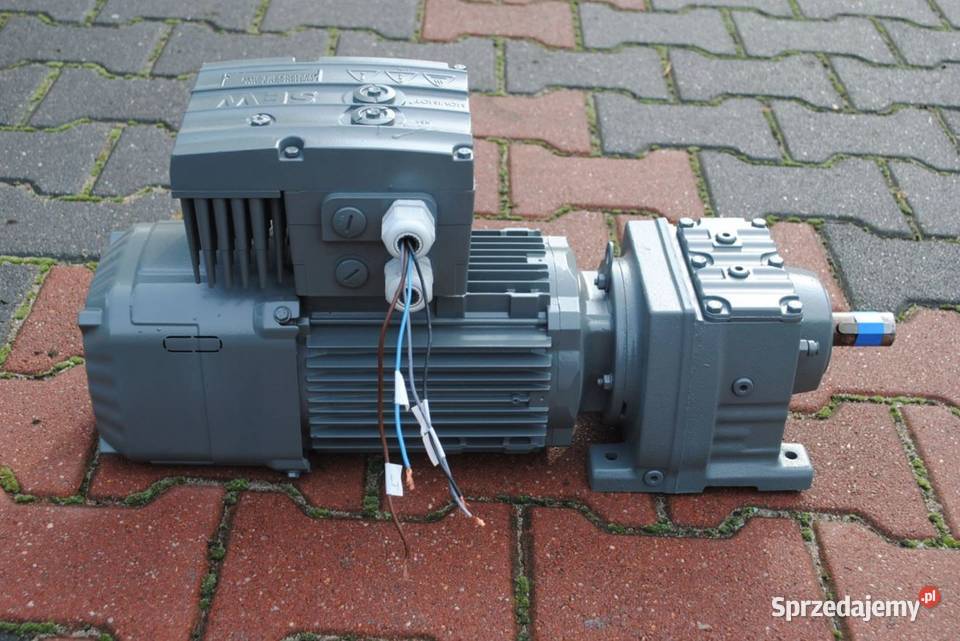 MOTOREDUKTOR 01111kw 10101obr FALOWNIK SEW Kargowa