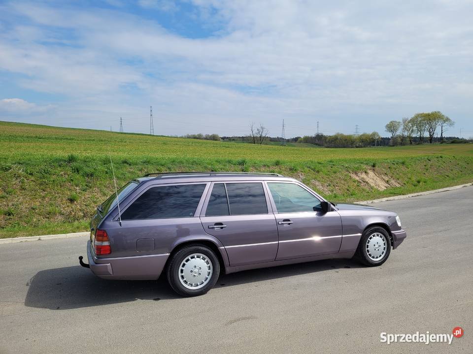MercedesBenz S124 E220T żółte blachy Czepino
