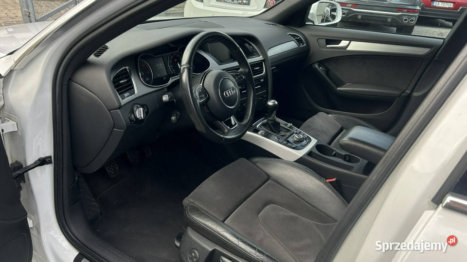 Audi A4 20 TDI Sedan Manual SLine wew Biały B8 Gdynia