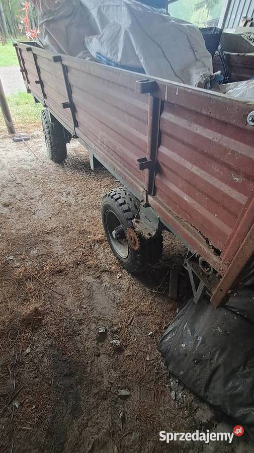 Sprzedam rozrzutnik 2osiowy nieuszkodzony