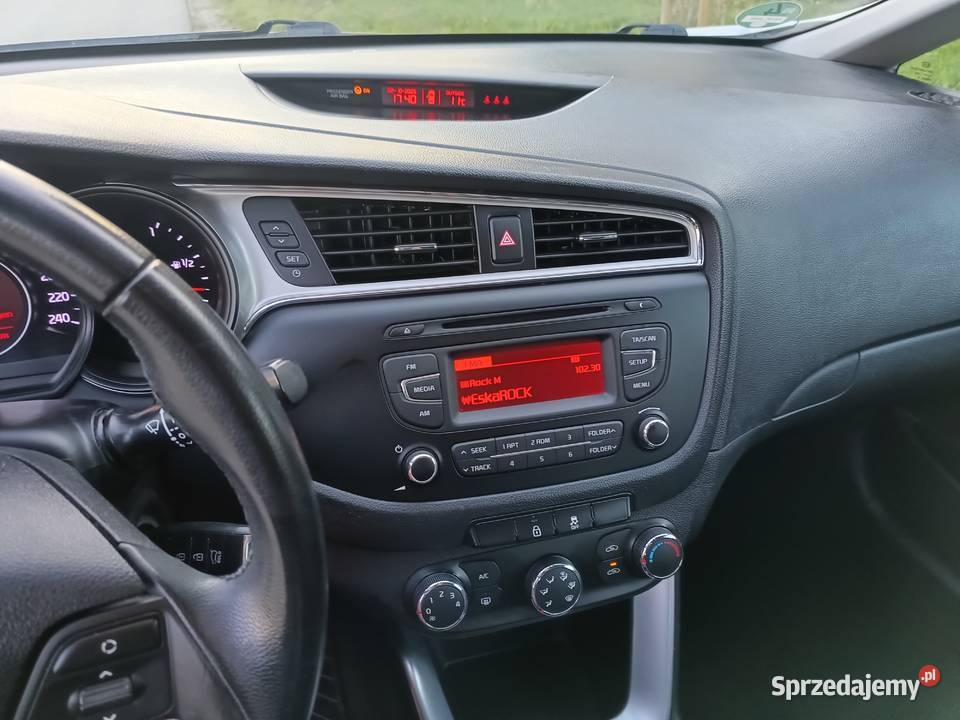 KIA Ceed 14 Benzyna 2016 Bezwypadkowa stan 32 VAT marża Pabianice sprzedam