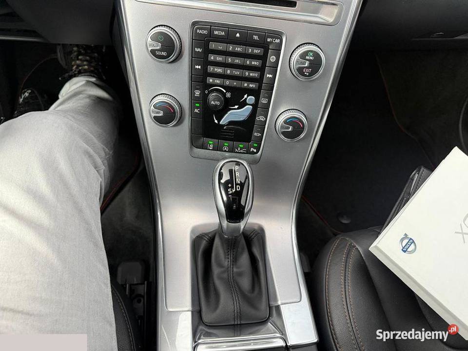 Volvo XC 60 20 Diesel 149 2017r bezwypadkowy SUV Volvo Krotoszyn