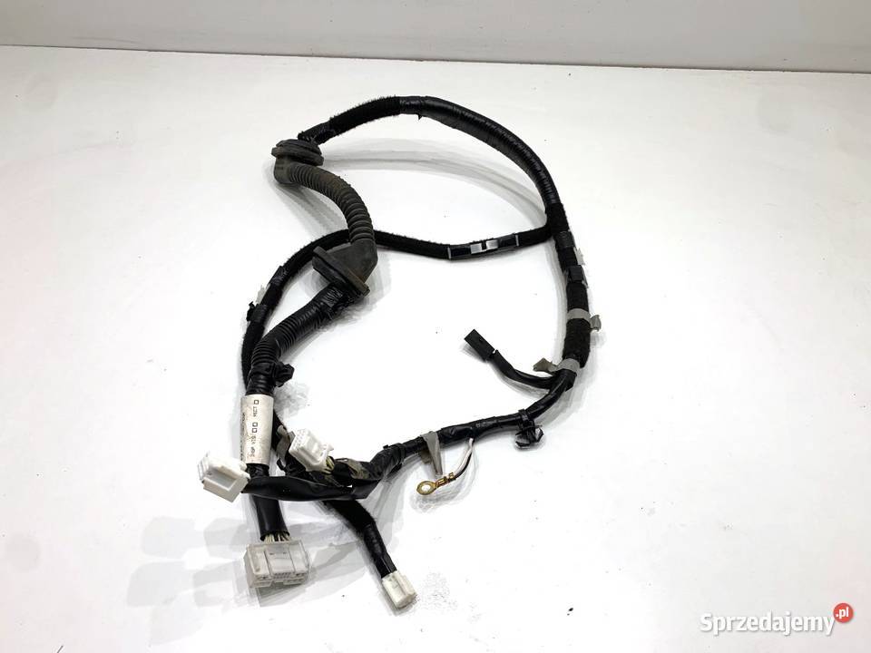 WIĄZKA KLAPY BAGAŻNIKA TYŁ NISSAN PULSAR osobowe Klapy bagażnika Karoseria