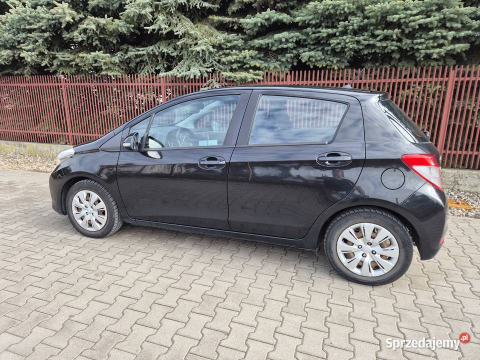 Toyota Yaris 2012r Salon Polska Warszawa sprzedam