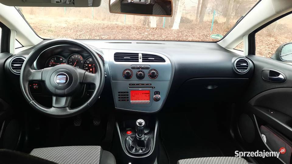 Seat Leon 14 16V Turbo benzyna 125 Klima Zadbany nieuszkodzony Kraśnik