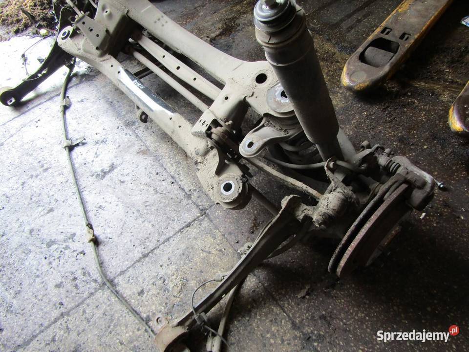 ZAWIESZENIE OŚ TYŁ TYLNA BELKA AURIS II KOMBI