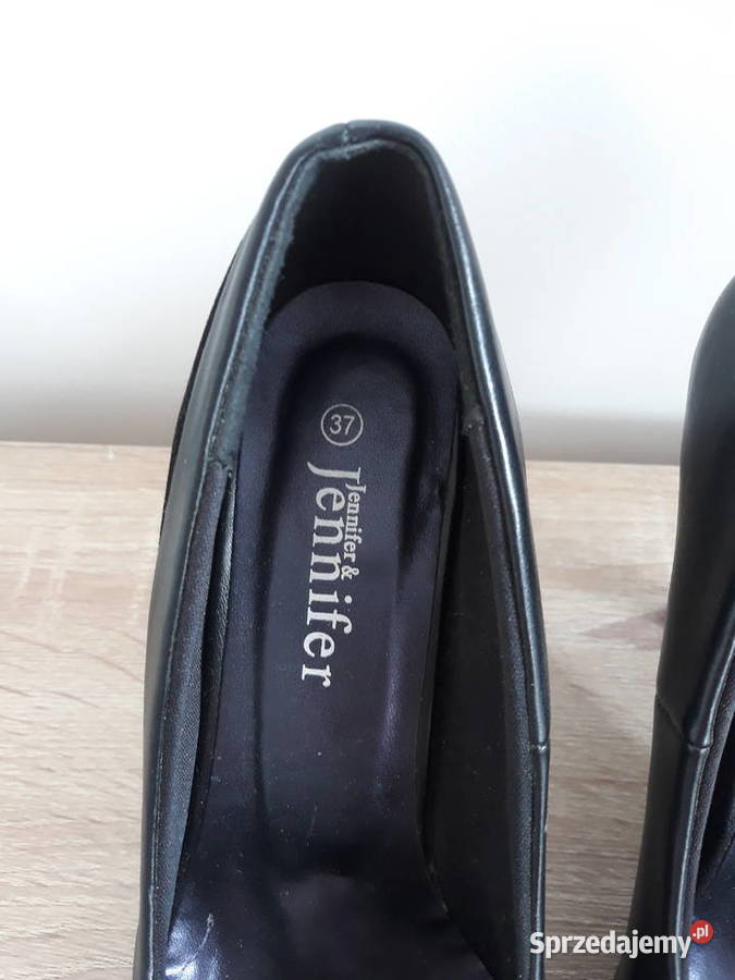 Klasyczne czarne szpilki czółenka na obcasie CCC Czółenka