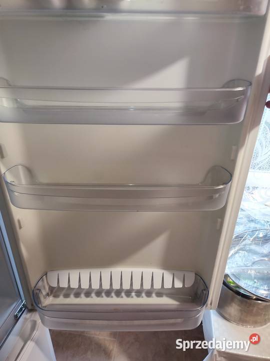 Lodówka Chłodziarko zamrażarka Indesit
BAN 34 P Lodówki i zamrażarki śląskie Siemianowice Śląskie