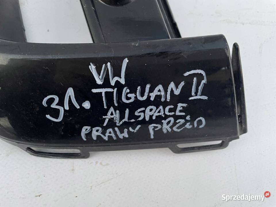 VW TIGUAN II ALLSPACE Kratka zderzaka przód