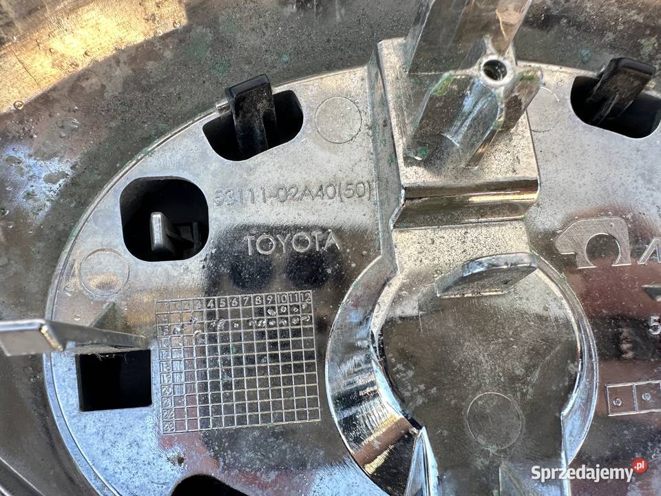 TOYOTA AURIS II E18 LIFT HYBRID GRILL LISTWA osobowe Międzychód sprzedam