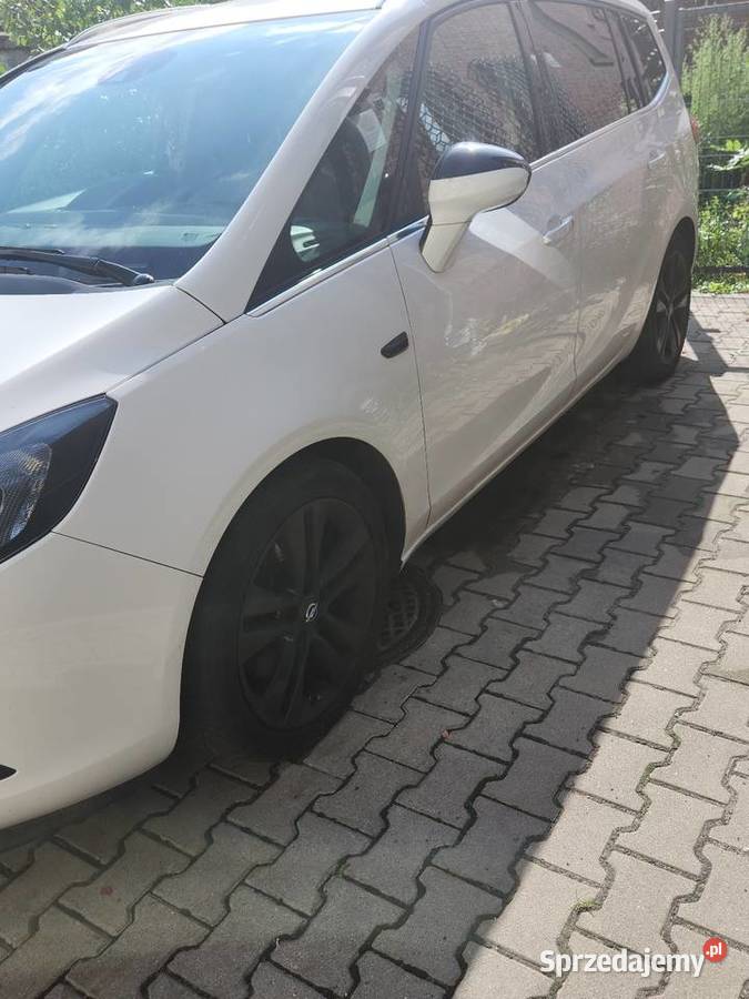 Opel zafira 2016r 20l 170koni zamiana czujnik parkowania Kędzierzyn-Koźle