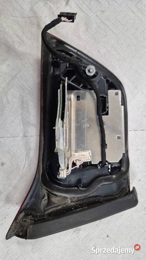 Lampa prawy tył klapa BMW 4 F32 F33 F36 LCI LIFT osobowe
