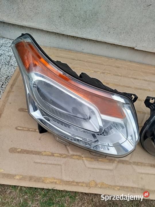 Lampa prawa lewa przód komplet lamp Citroen C3 sprzedam