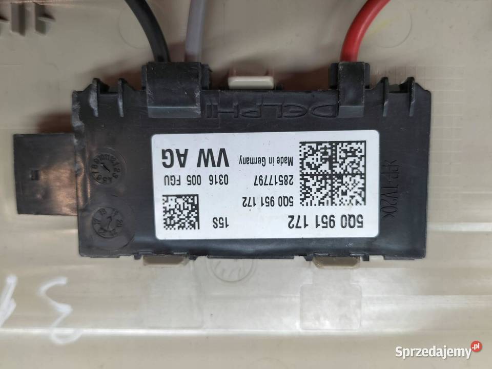 LAMPKA PODSUFITKI 5Q0951172 Skoda Superb III Oświetlenie kabiny sprzedam