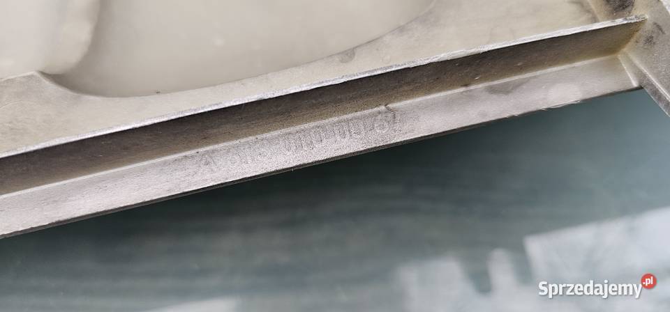 Pokrywa silnika mercedes w210 32 cdi 6130100067 wielkopolskie Zbąszyń